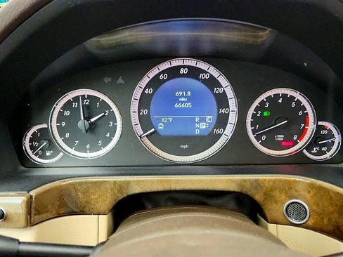 Used 2010 Mercedes-Benz E 350 4MATIC Sedan image 15