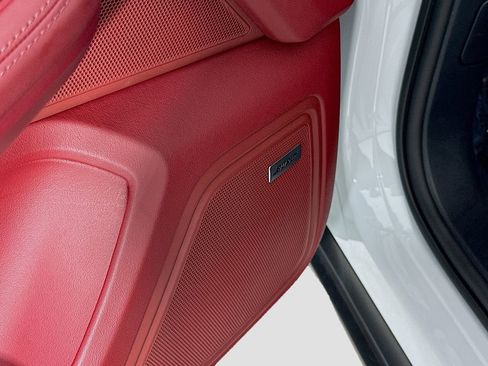 Certified 2025 Porsche Macan image 21