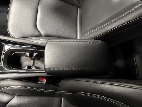 Certified 2025 Jeep Compass Limited image 18