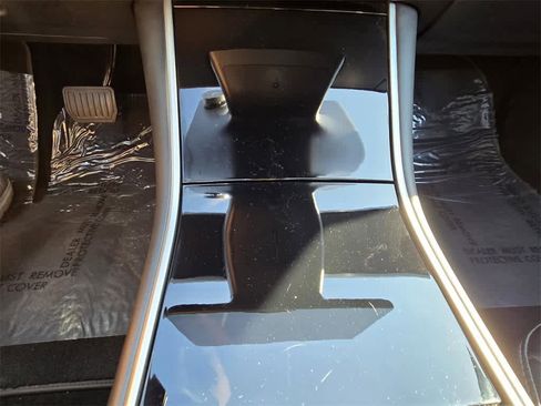 Used 2020 Tesla Model 3 Long Range image 17