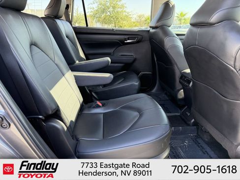 Certified 2025 Toyota Highlander XLE AWD/4WD image 14