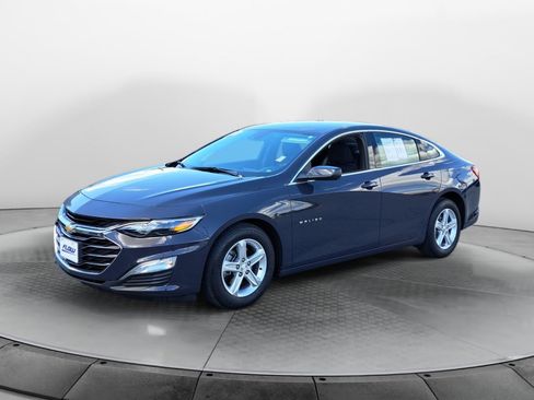 Used 2025 Chevrolet Malibu LS FWD image 3