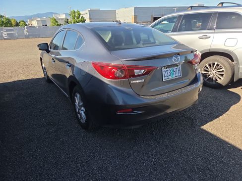 Used 2015 MAZDA MAZDA3 i Grand Touring FWD image 3