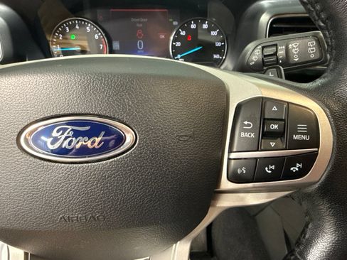 Used 2021 Ford Explorer XLT w/ Equipment Group 202A AWD/4WD image 38