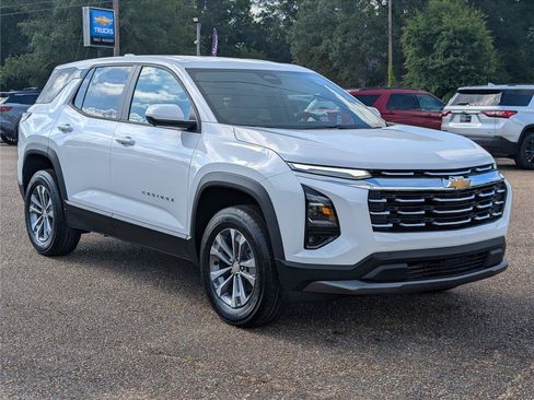 New 2026 Chevrolet Equinox LT w/ Convenience Package II FWD image 7