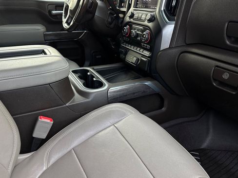 Used 2020 Chevrolet Silverado 2500 LTZ w/ LTZ Premium Package image 17