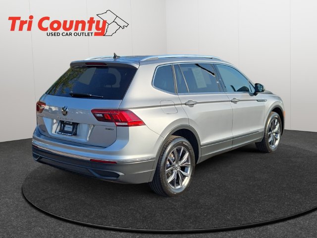 Used 2022 Volkswagen Tiguan SE AWD/4WD image 8