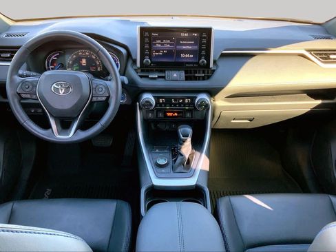 Used 2020 Toyota RAV4 XSE w/ XSE Grade Weather Package AWD/4WD image 16