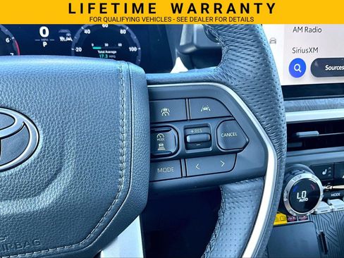 Used 2025 Toyota Tacoma Limited AWD/4WD image 25