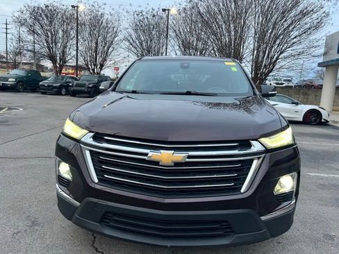 Used 2022 Chevrolet Traverse LT image 9