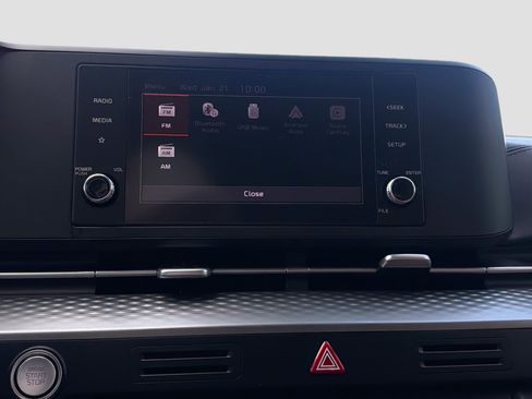 Used 2023 Kia Carnival LX image 29