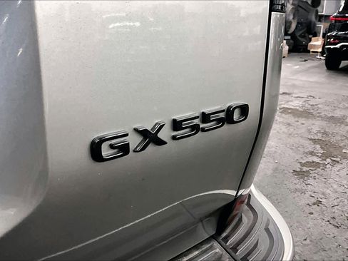 Used 2024 Lexus GX 550 image 9