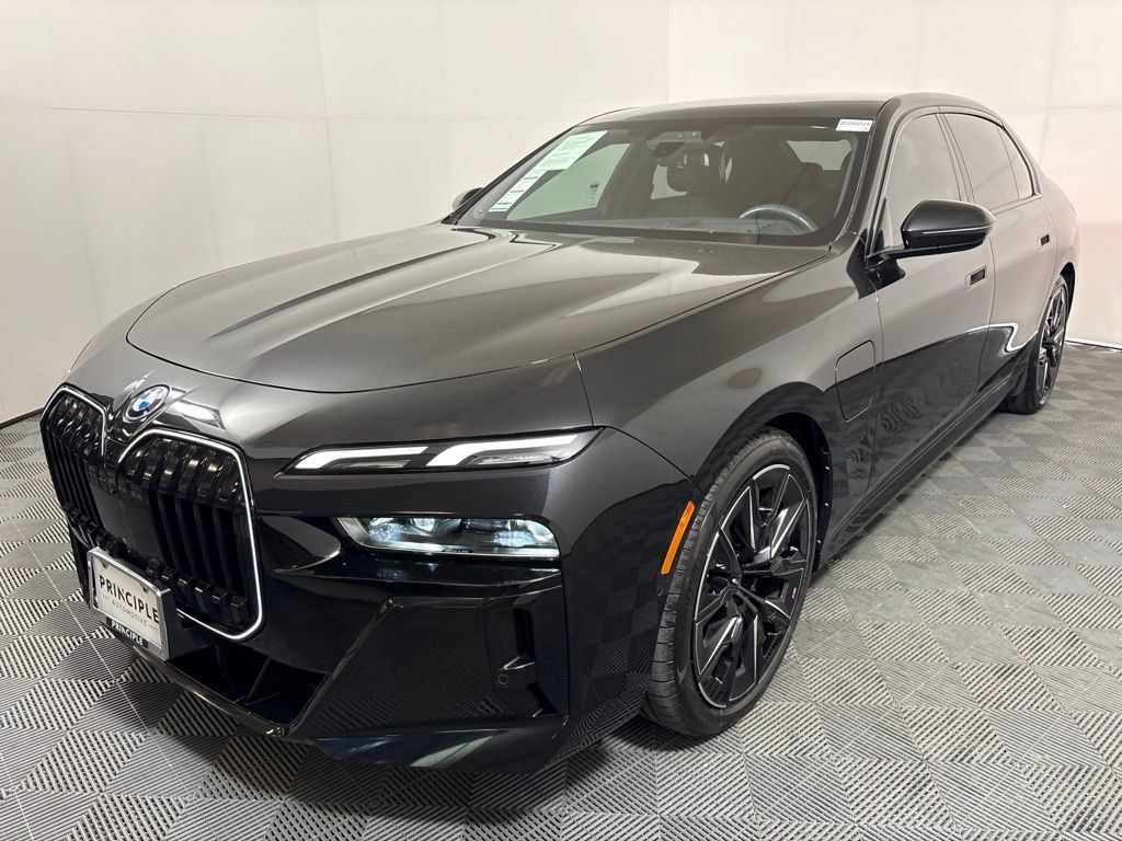 Certified 2025 BMW 750e xDrive AWD/4WD image 2