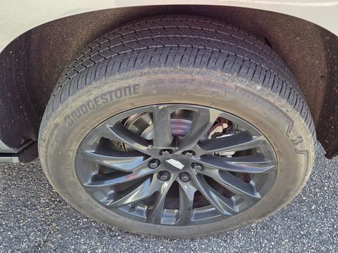 Used 2023 Cadillac Escalade Sport w/ LPO, ONYX Package image 5