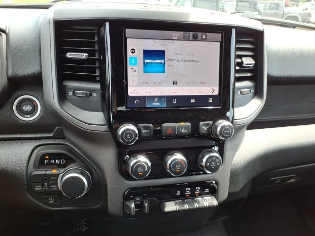 New 2026 RAM 1500 Express AWD/4WD image 11