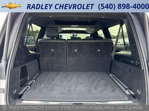 Used 2024 Jeep Grand Wagoneer L Series III AWD/4WD image 26