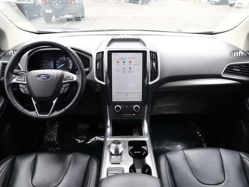 Used 2022 Ford Edge Titanium image 13