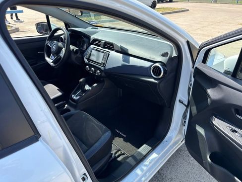 Used 2023 Nissan Versa SV FWD image 15
