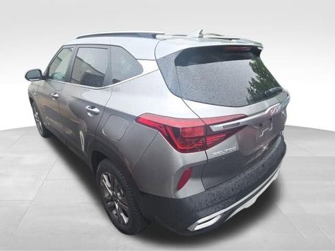 Used 2022 Kia Seltos S AWD/4WD image 3