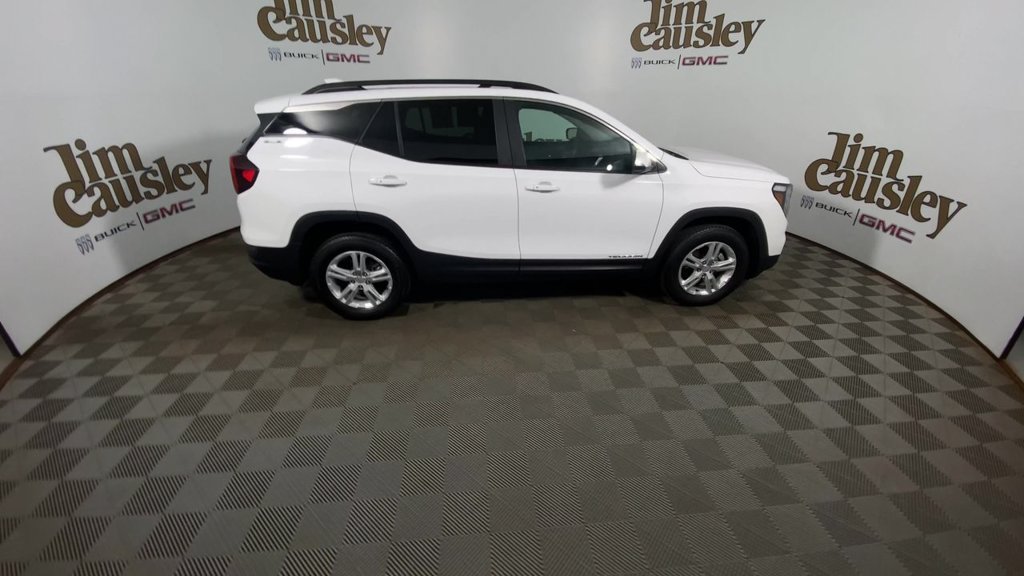 Certified 2024 GMC Terrain SLE w/ Driver Convenience Package AWD/4WD image 9