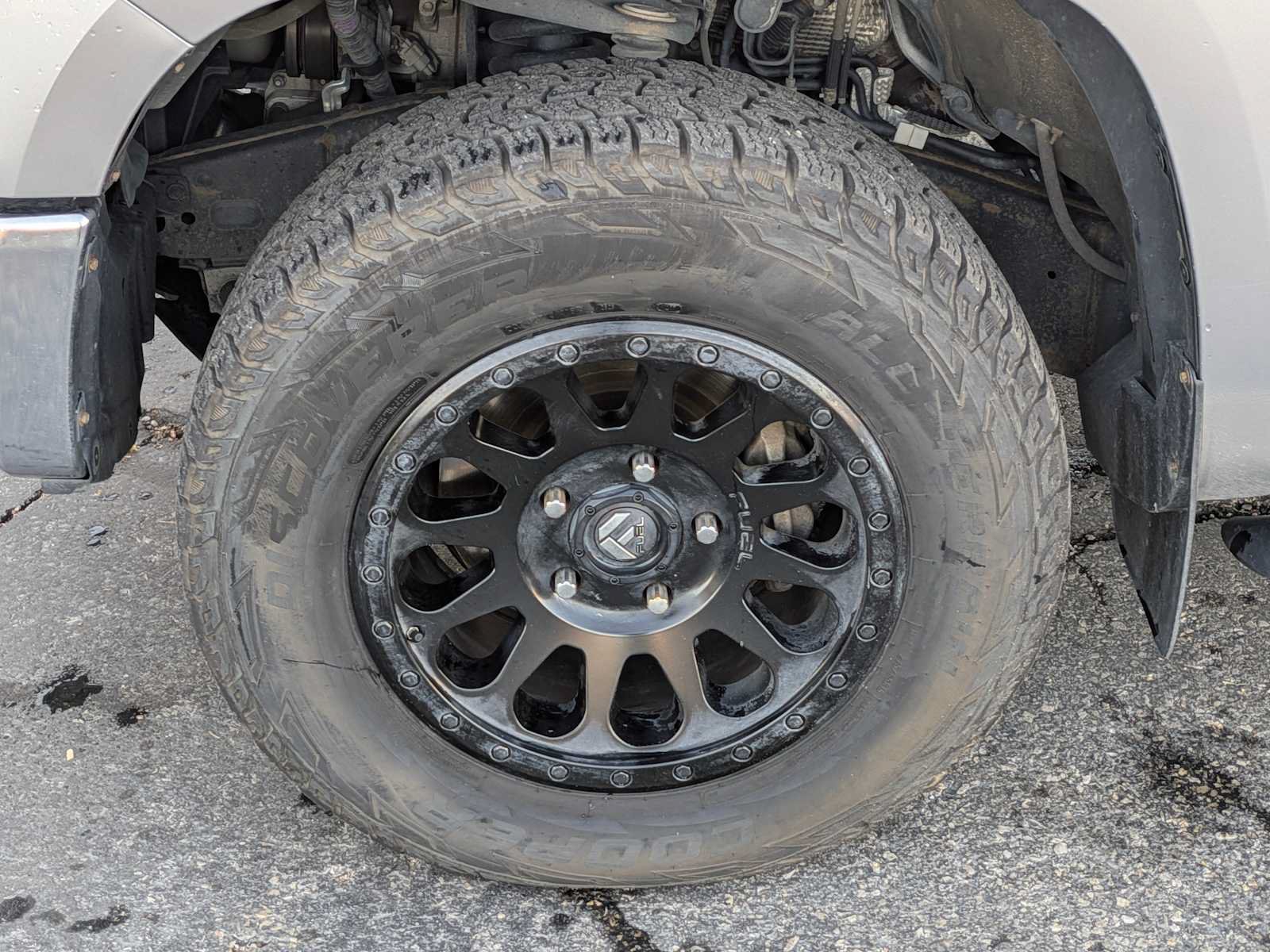 Used 2015 Toyota Tundra SR5 AWD/4WD image 13