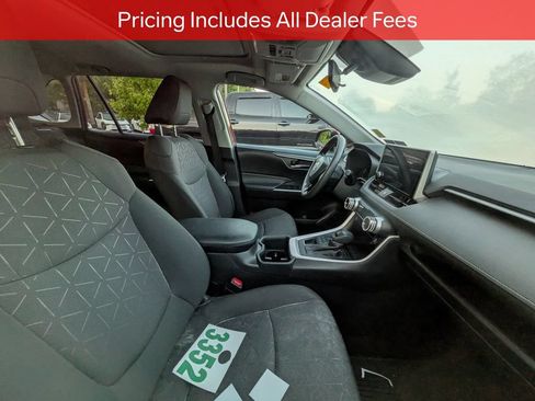 Used 2024 Toyota RAV4 XLE w/ Convenience Package AWD/4WD image 10