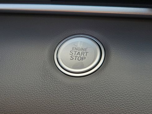 Used 2025 Hyundai Elantra Sport FWD image 23
