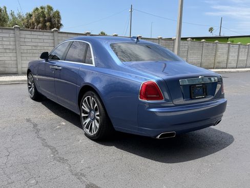 Used 2019 Rolls-Royce Ghost RWD image 3