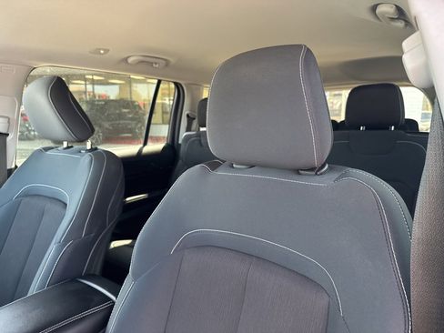 Used 2022 Jeep Grand Cherokee L Laredo w/ Luxury Tech Group I image 18