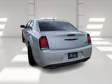 Used 2022 Chrysler 300 Touring L image 5