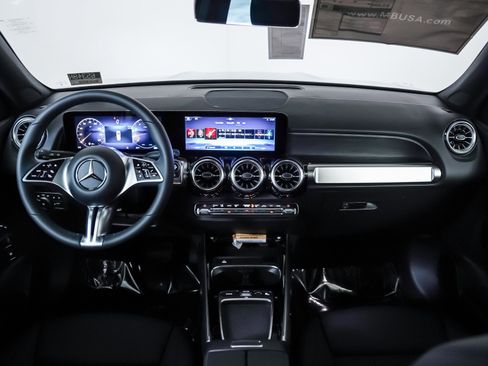 New 2026 Mercedes-Benz GLB 250 250 image 9