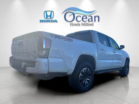 Used 2023 Toyota Tacoma TRD Sport w/ TRD Premium Sport Package AWD/4WD image 3