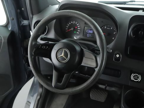 Used 2019 Mercedes-Benz Sprinter 170 image 4