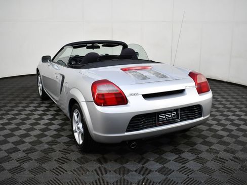 Used 2000 Toyota MR2 image 9