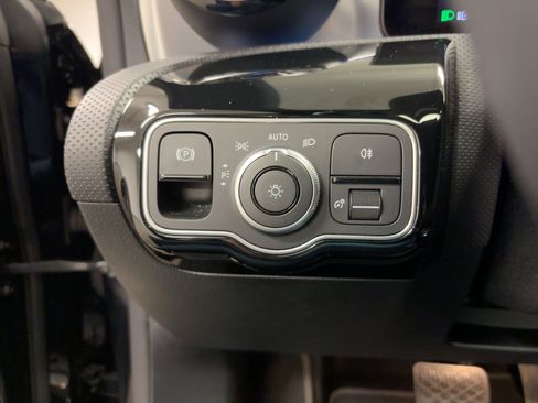 Used 2025 Mercedes-Benz CLA 250 image 17