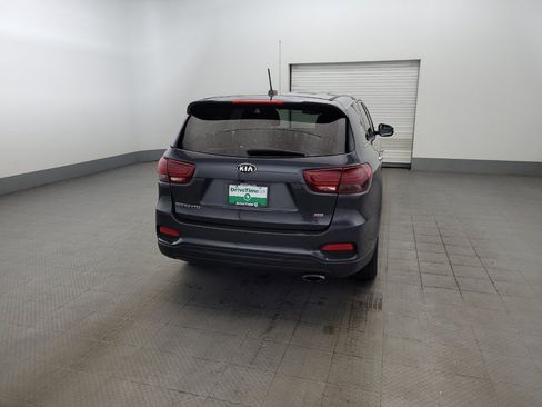 Used 2019 Kia Sorento AWD image 7