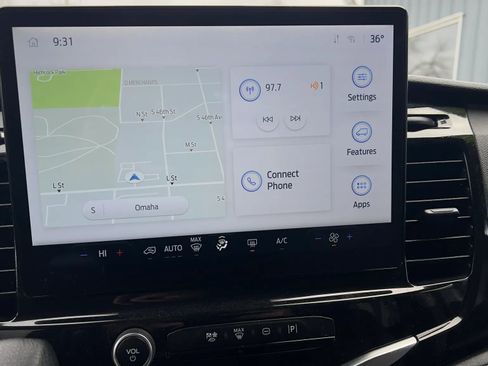 Used 2024 Ford Transit 350 XLT image 22