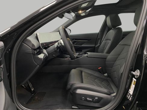 New 2026 BMW 530i xDrive w/ M Sport Package AWD/4WD image 29