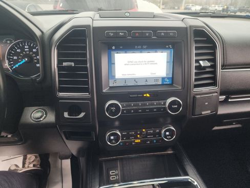 Used 2019 Ford Expedition Limited w/ Equipment Group 302A image 8