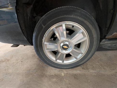 Used 2009 Chevrolet Tahoe LTZ AWD/4WD image 16