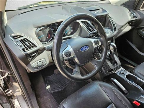 Used 2014 Ford Escape Titanium w/ Equipment Group 401A FWD image 9