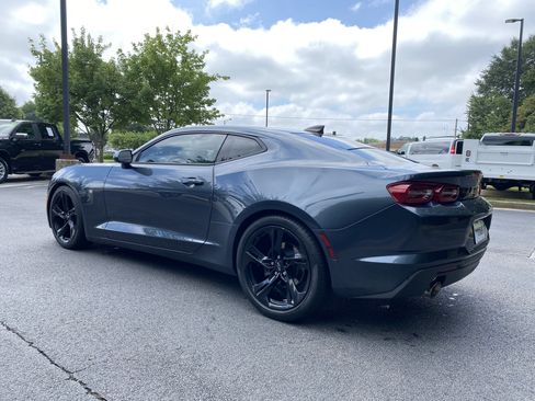 Used 2021 Chevrolet Camaro LT RWD image 7