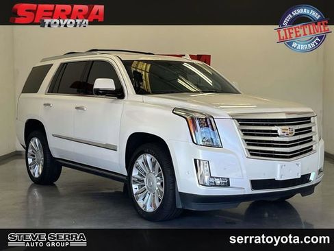 Used 2018 Cadillac Escalade Platinum image 1