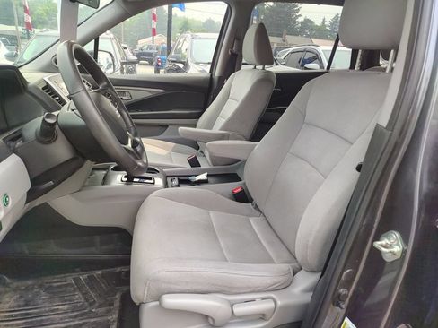 Used 2019 Honda Pilot LX image 9