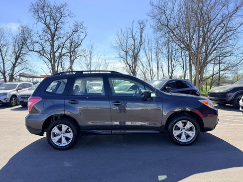 Used 2016 Subaru Forester 2.5i w/ Alloy Wheel Package image 7