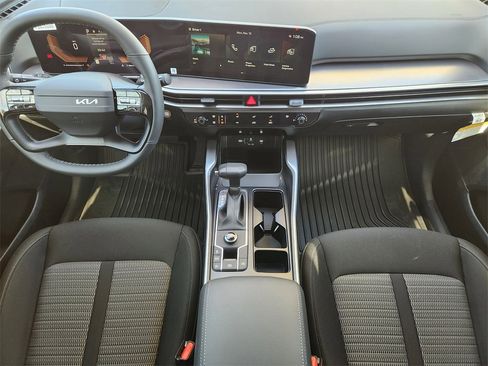 New 2026 Kia Sorento LX image 18
