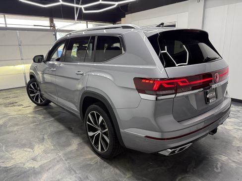 Used 2026 Volkswagen Atlas SEL Premium R-Line AWD/4WD image 3