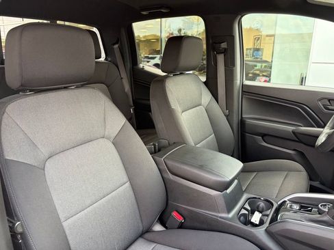 Used 2023 Chevrolet Colorado Trail Boss w/ Technology Package AWD/4WD image 23