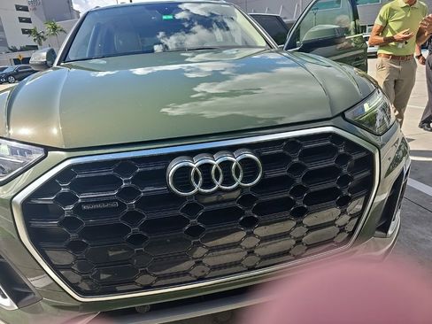 Used 2023 Audi Q5 2.0T Premium Plus w/ Premium Plus Package AWD/4WD image 7