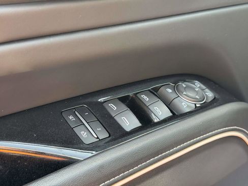 Used 2023 Cadillac Escalade ESV Sport Platinum w/ LPO, ONYX Package AWD/4WD image 14